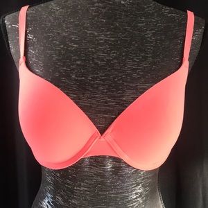 VICTORIA SECRET PINK WEAR EVERYWHERE PUSH-UP BRA 34D